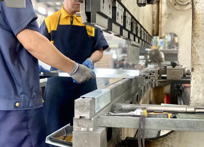 Quelles sont les exigences pour un cabinet de sécurité en métal?