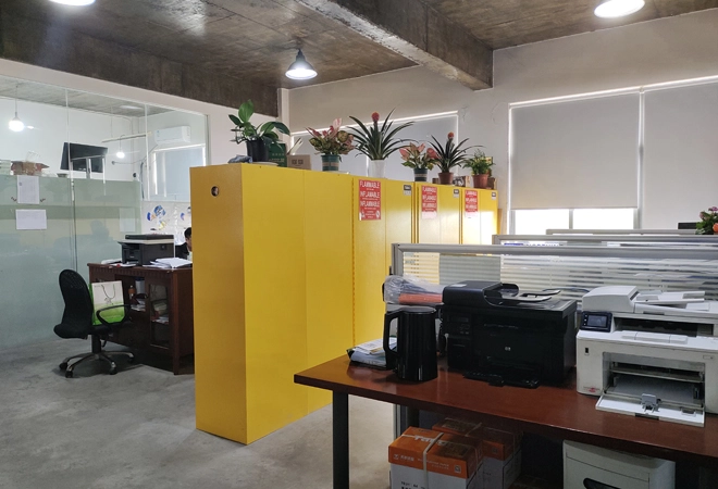 Cabinet inflammable auto-fermeture pour les entreprises pharmaceutiques